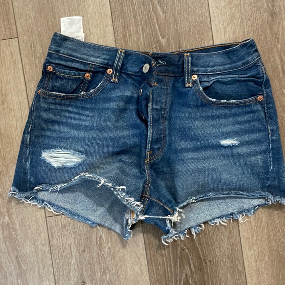 Dark denim Levi’s shorts